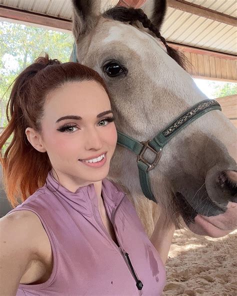 Twitch, OnlyFans Star Amouranth Taking Break After Making。